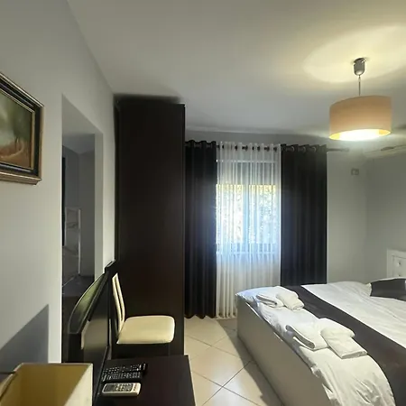 Central Apartments *